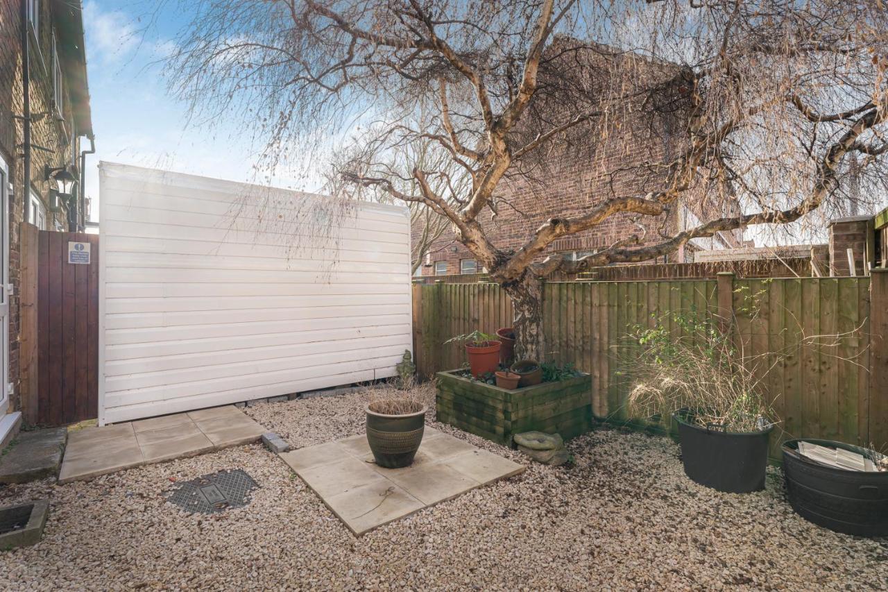 Comfort Zone Yiewsley Exterior foto